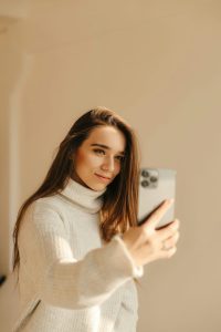 Prečo sa niektoré ženy cítia škaredšie na fotografiách než v zrkadle